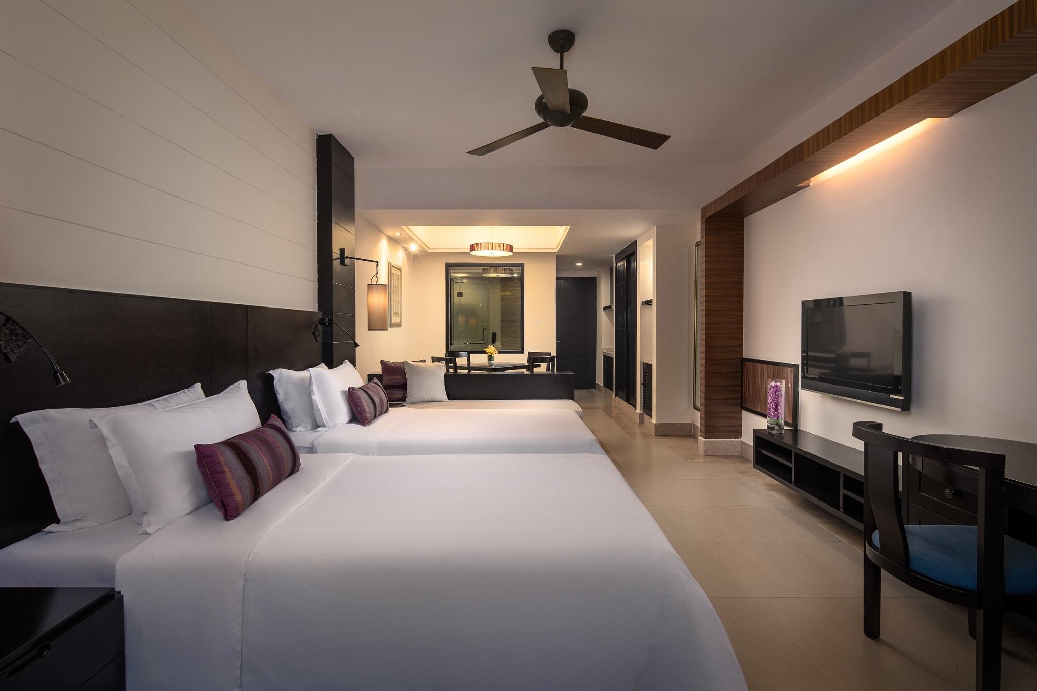 Ramada Plaza By Wyndham Bay Отель 5*